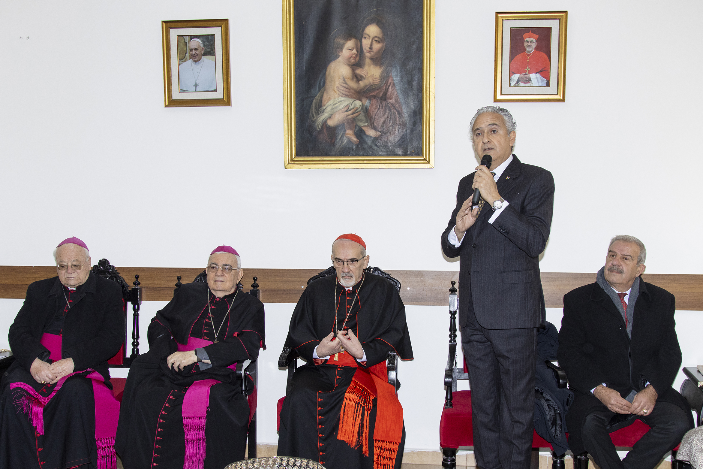 الكاردينال بيتسابالا يحتفل بعيد كنيسة العائلة المقدسة في رام الله: رسالة أمل وصمود للمسيحيين في فلسطين