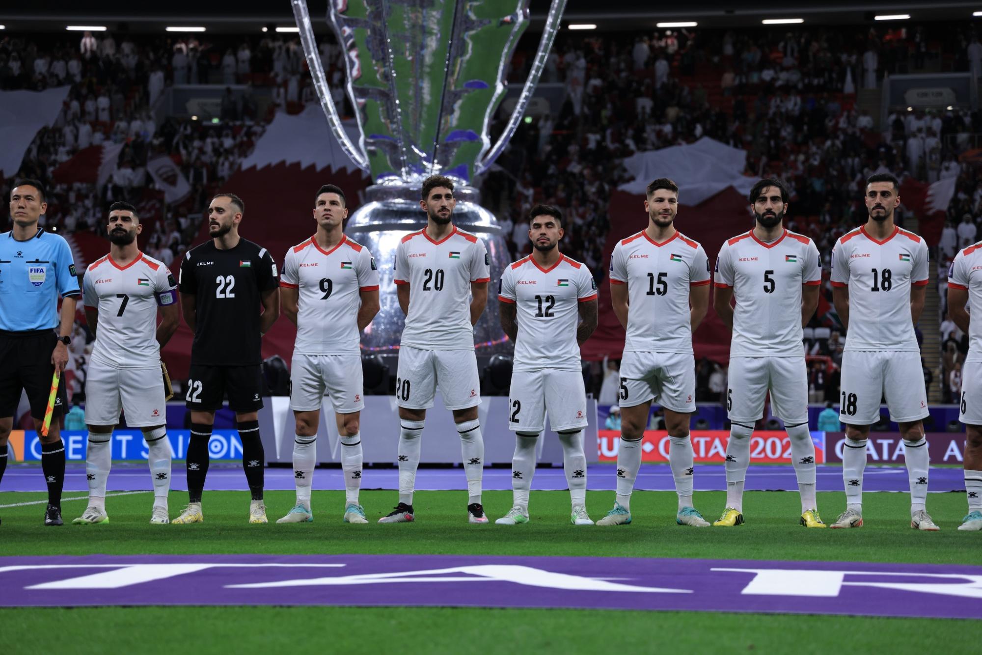 النادي
